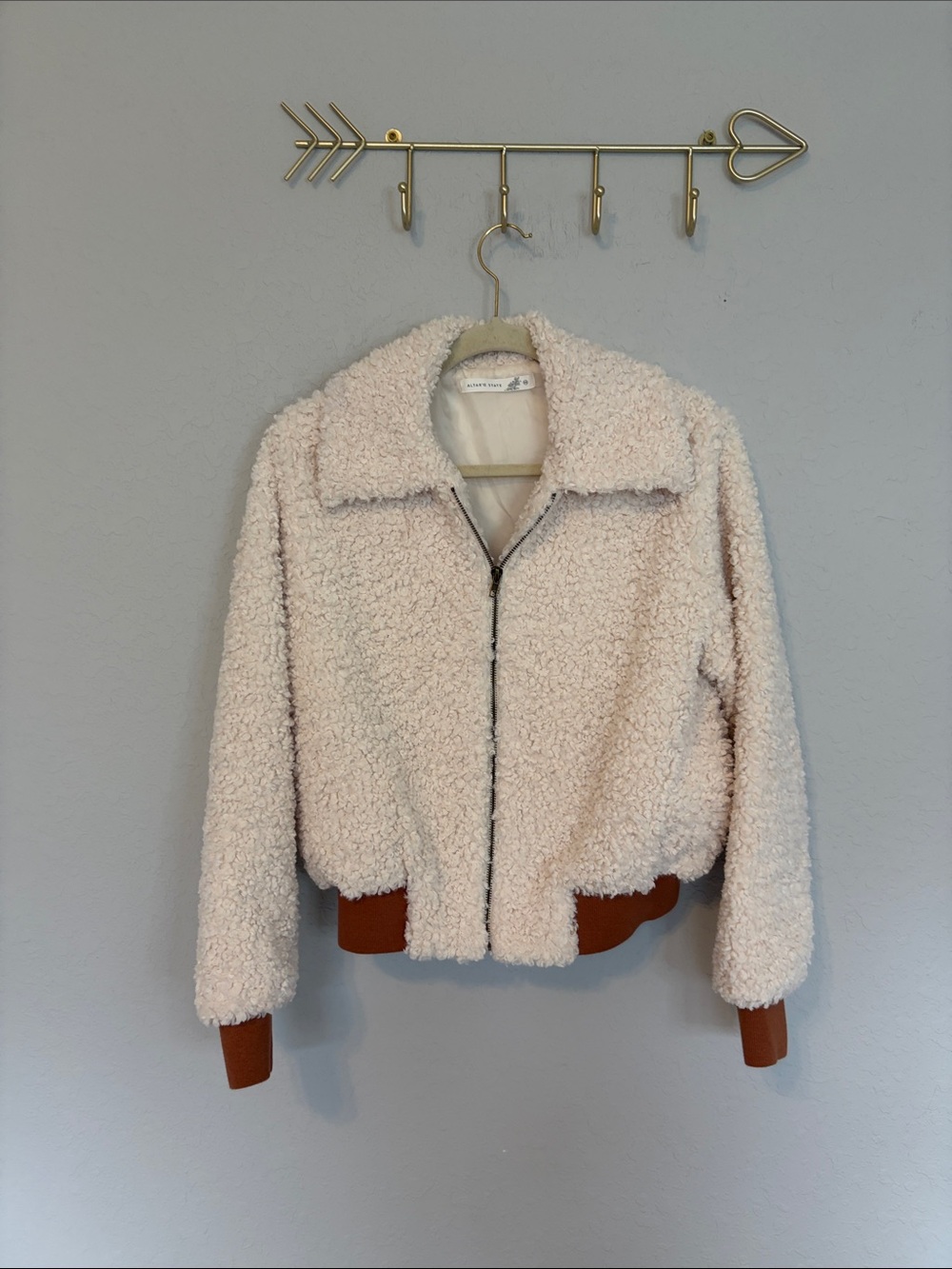 Altar’d State Cream Teddy Sherpa Bomber Jacket Brown Trim Women’s XS